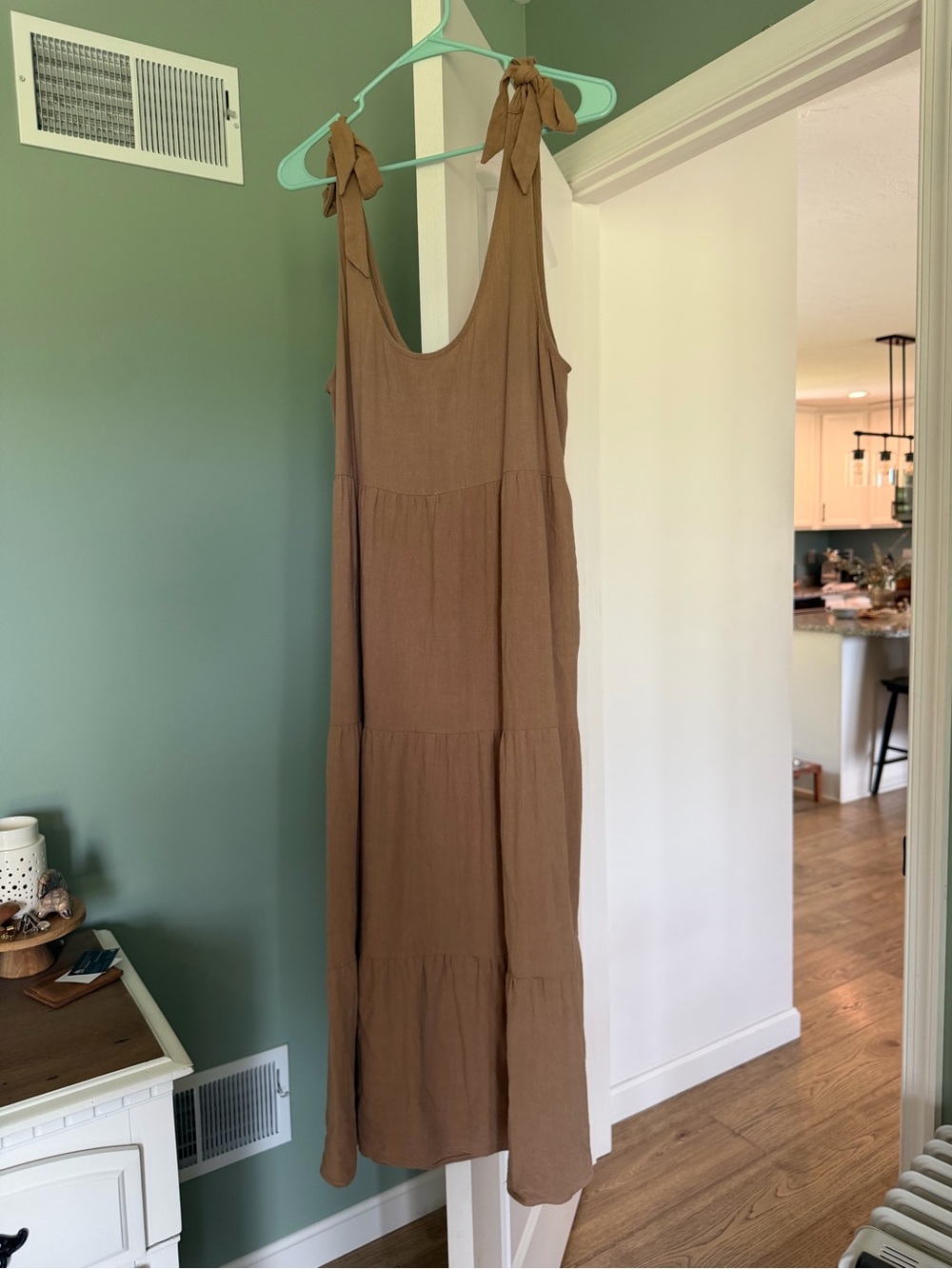 Petal & Pup - Midi Dress with tied sleeves